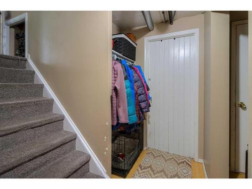 3014 10A Avenue South, Lethbridge, AB - Indoor Photo Showing Laundry Room