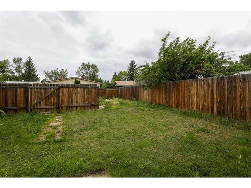 47 Sheridan Road West, Lethbridge, AB - Outdoor With Backyard