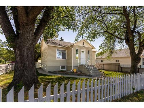 429 12 Street North, Lethbridge, AB - Outdoor