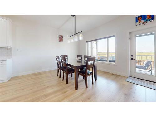 4725 40 Avenue S, Lethbridge, AB - Indoor Photo Showing Dining Room