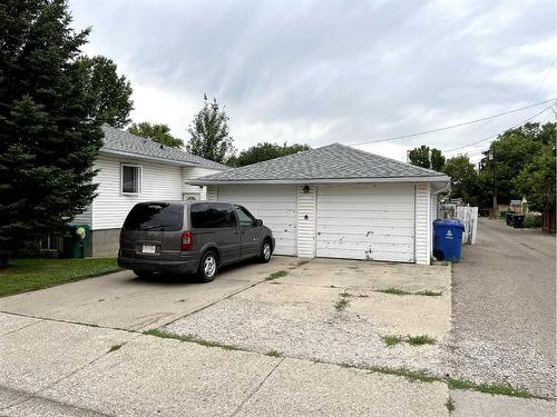 1423 13 Avenue South, Lethbridge, AB - Outdoor With Exterior