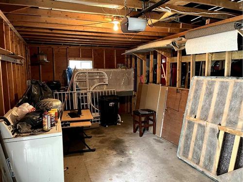 1423 13 Avenue South, Lethbridge, AB - Indoor Photo Showing Basement