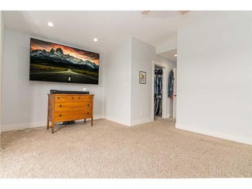 175 Sixmile Ridge South, Lethbridge, AB - Indoor Photo Showing Other Room