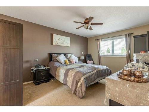 752 Red Crow Boulevard West, Lethbridge, AB - Indoor Photo Showing Bedroom