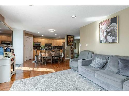 752 Red Crow Boulevard West, Lethbridge, AB - Indoor Photo Showing Living Room