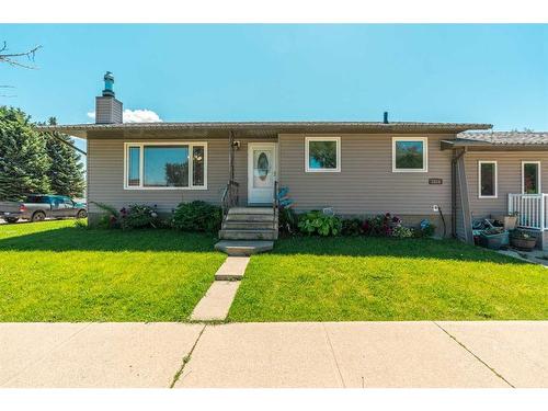 1516 15 Avenue North, Lethbridge, AB - Outdoor