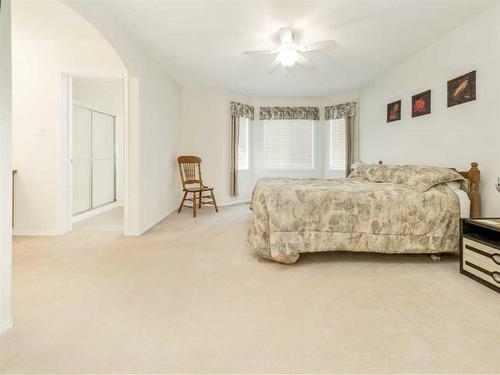 35 Fairmont Gate South, Lethbridge, AB - Indoor Photo Showing Bedroom