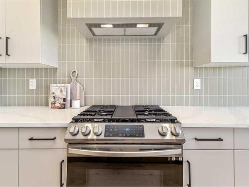 6 Blackwolf Pass North, Lethbridge, AB - Indoor Photo Showing Kitchen With Upgraded Kitchen