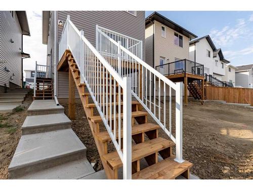 1139 Coalbrook Place West, Lethbridge, AB - Outdoor