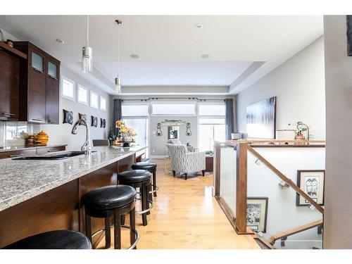 22 Northlander Road West, Lethbridge, AB - Indoor Photo Showing Kitchen With Upgraded Kitchen