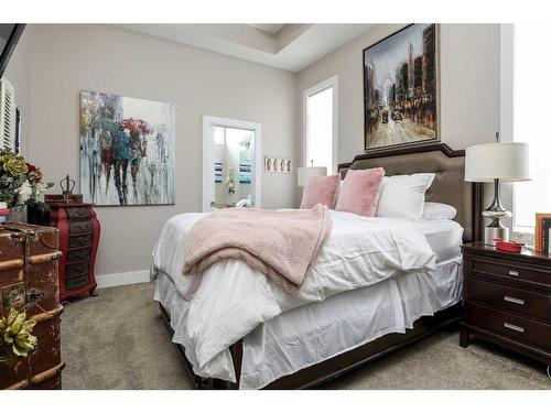 22 Northlander Road West, Lethbridge, AB - Indoor Photo Showing Bedroom