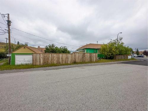 8301 20 Avenue, Coleman, AB 