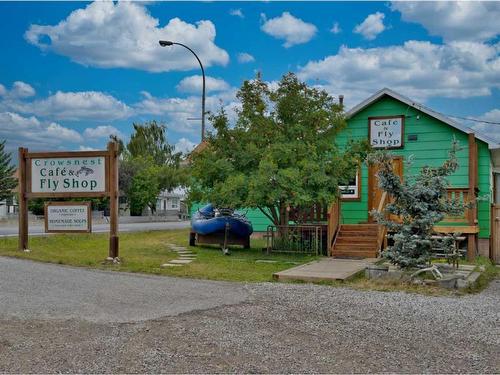 8301 20 Avenue, Coleman, AB 