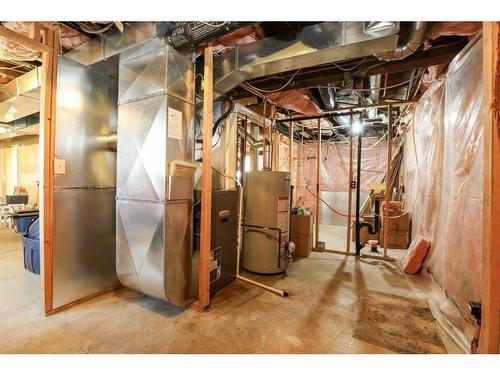 744 17 Street North, Lethbridge, AB - Indoor Photo Showing Basement