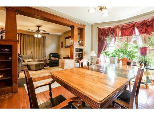 744 17 Street North, Lethbridge, AB - Indoor Photo Showing Dining Room