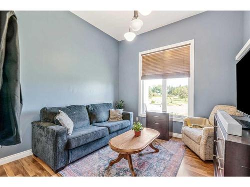 29 Huckleberry Crescent, Rural Taber, M.D. Of, AB - Indoor Photo Showing Living Room