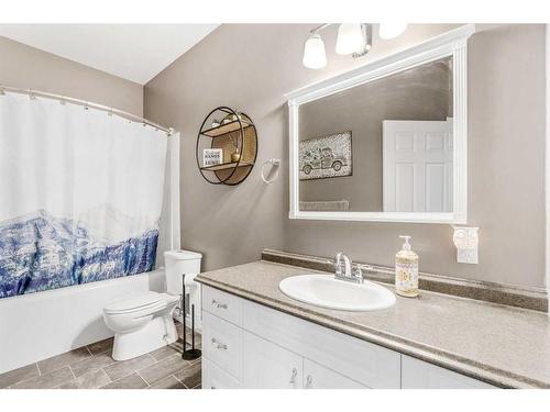 29 Huckleberry Crescent, Rural Taber, M.D. Of, AB - Indoor Photo Showing Bathroom