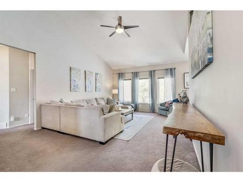 29 Huckleberry Crescent, Rural Taber, M.D. Of, AB - Indoor Photo Showing Living Room