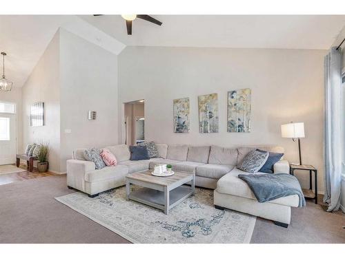 29 Huckleberry Crescent, Rural Taber, M.D. Of, AB - Indoor Photo Showing Living Room