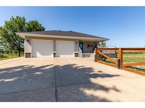 84053 Range Road 21-1, Rural Lethbridge County, AB - Outdoor With Deck Patio Veranda