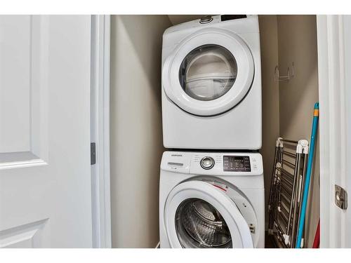 2724 46 Street South, Lethbridge, AB - Indoor Photo Showing Laundry Room