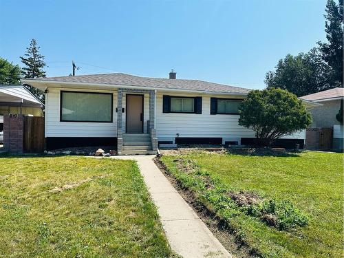 1131 29 Street South, Lethbridge, AB - Outdoor