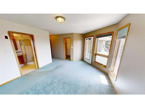 627 Maple Place, Picture Butte, AB - Indoor Photo Showing Other Room