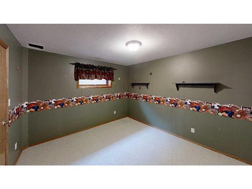 627 Maple Place, Picture Butte, AB - Indoor Photo Showing Other Room