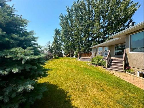 627 Maple Place, Picture Butte, AB - Outdoor