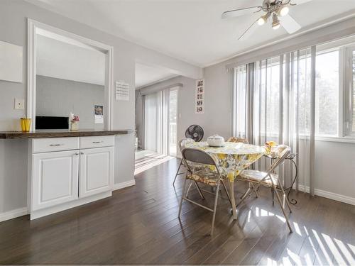 #5-2240 Mayor Magrath Drive South, Lethbridge, AB - Indoor Photo Showing Dining Room