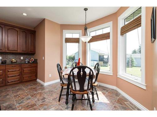 82060 Range Road 191 Range, Rural Lethbridge County, AB - Indoor Photo Showing Dining Room