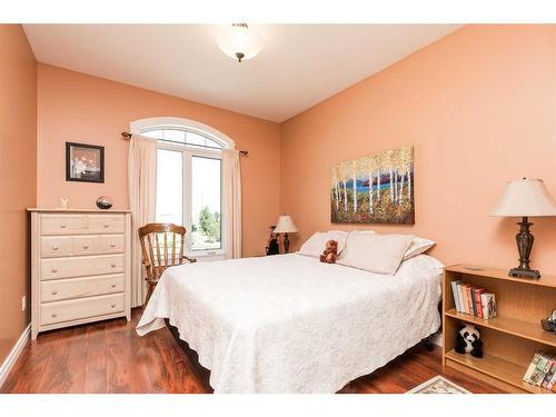 82060 Range Road 191 Range, Rural Lethbridge County, AB - Indoor Photo Showing Bedroom