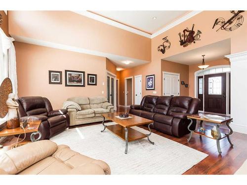 82060 Range Road 191 Range, Rural Lethbridge County, AB - Indoor Photo Showing Living Room