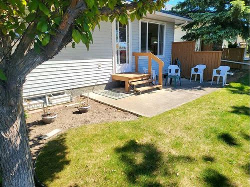 17-100 Fairmont Boulevard South, Lethbridge, AB - Outdoor