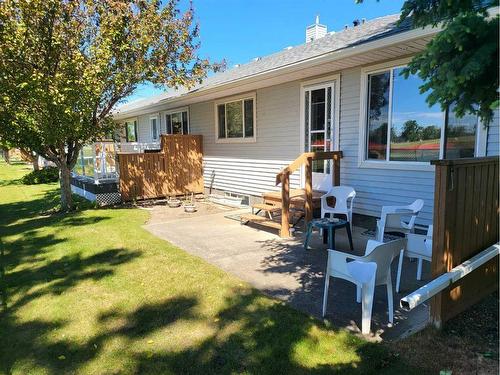 17-100 Fairmont Boulevard South, Lethbridge, AB - Outdoor