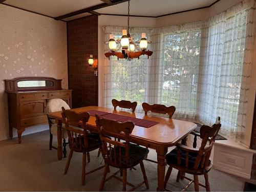 810 Schofield Street, Pincher Creek, AB - Indoor Photo Showing Dining Room