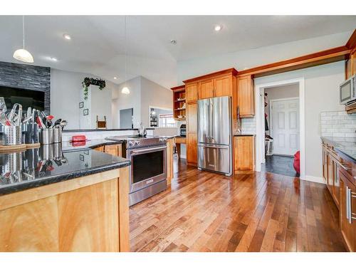 2804 23 Street, Coaldale, AB - Indoor Photo Showing Kitchen