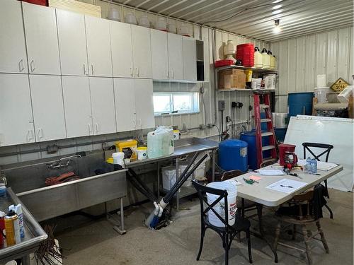 21351 Twp 443, Ferintosh, AB - Indoor