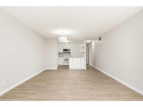 206-75 Temple Boulevard West, Lethbridge, AB - Indoor