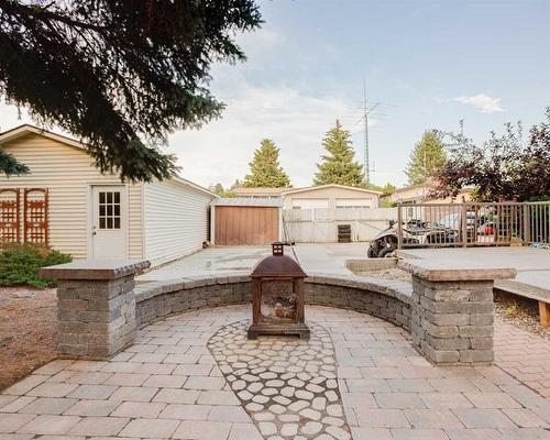 2005 16 Street North, Lethbridge, AB - Outdoor With Deck Patio Veranda