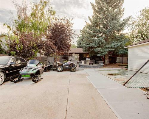 2005 16 Street North, Lethbridge, AB - Outdoor