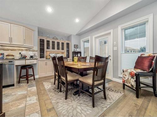 295 Canyon Boulevard West, Lethbridge, AB - Indoor Photo Showing Dining Room