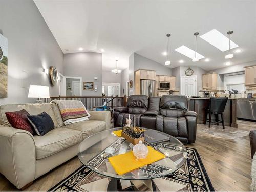 295 Canyon Boulevard West, Lethbridge, AB - Indoor Photo Showing Living Room