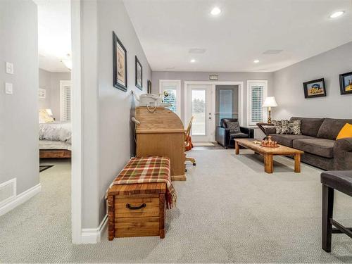 295 Canyon Boulevard West, Lethbridge, AB - Indoor Photo Showing Living Room