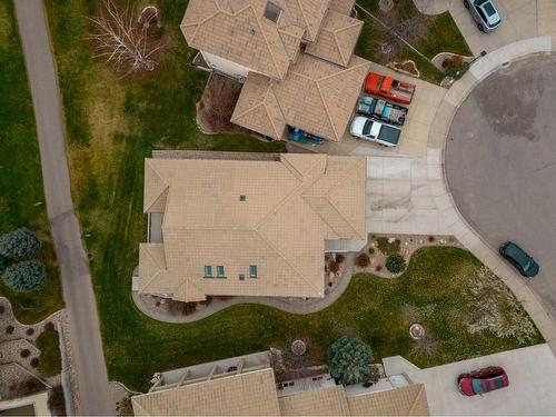 295 Canyon Boulevard West, Lethbridge, AB - Outdoor