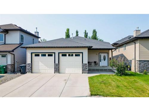 14 Edinburgh Gate West, Lethbridge, AB - Outdoor