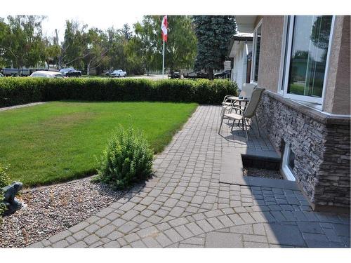 3406 Lakewood Road South, Lethbridge, AB - Outdoor