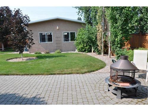 3406 Lakewood Road South, Lethbridge, AB - Outdoor