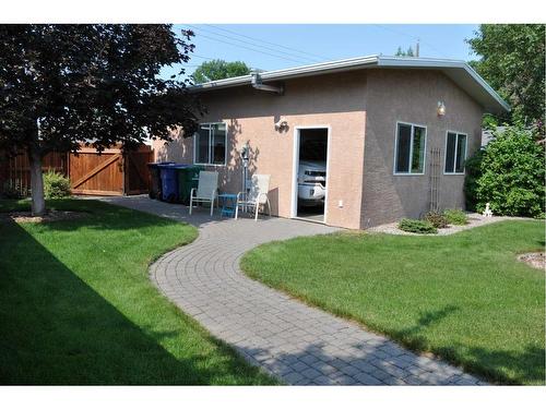 3406 Lakewood Road South, Lethbridge, AB - Outdoor