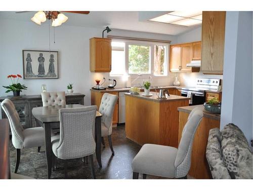 3406 Lakewood Road South, Lethbridge, AB - Indoor Photo Showing Dining Room